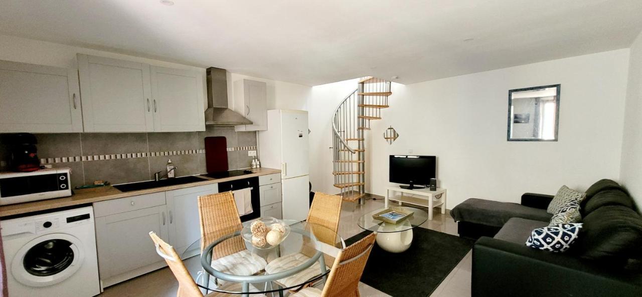 Charmant Duplex Au Coeur Du Village Cotignac Bagian luar foto