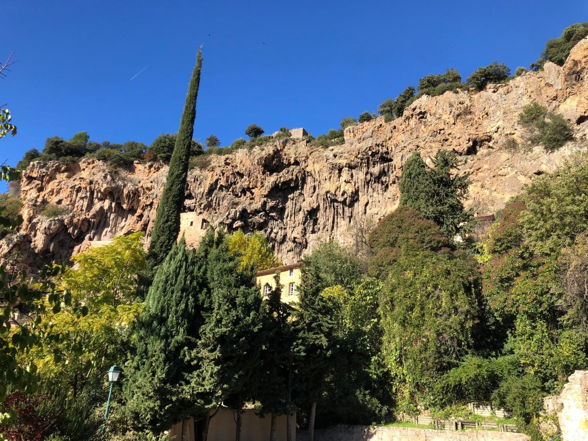 Charmant Duplex Au Coeur Du Village Cotignac Bagian luar foto